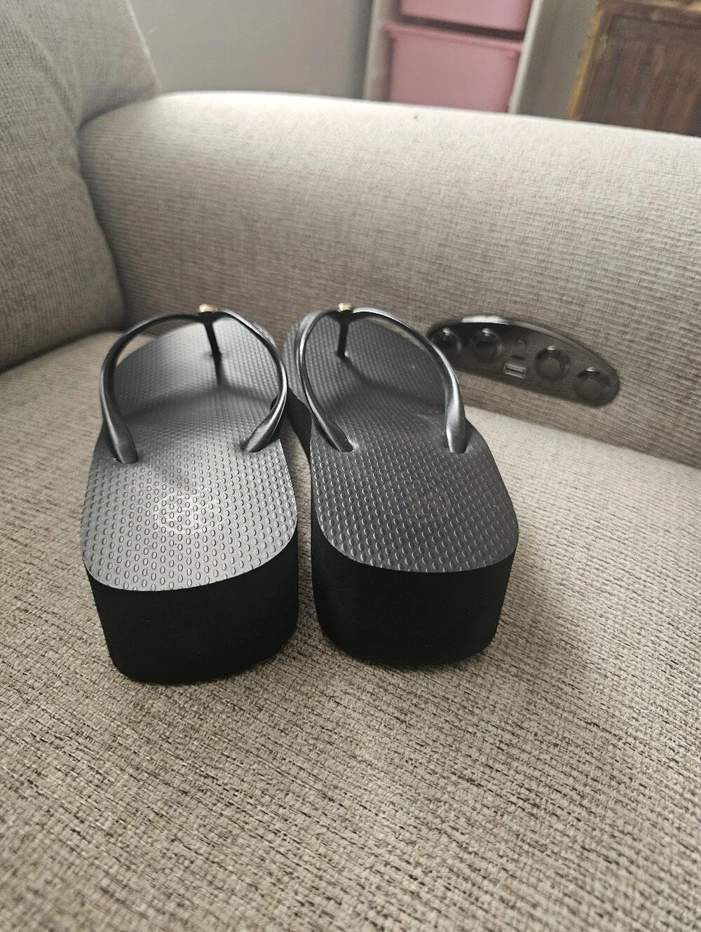 Tory Burch Wedge Flip Flops Size 9